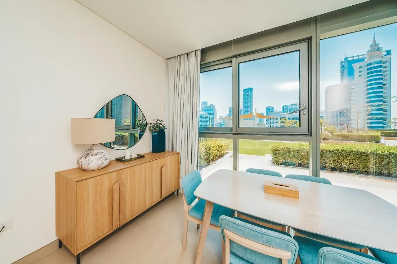 Family Apt - Huge Terrace & Playground Access Apartment Dubai