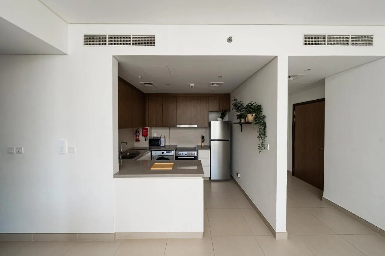 Family Apt - Huge Terrace & Playground Access Apartment Dubai 0*,  United Arab Emirates