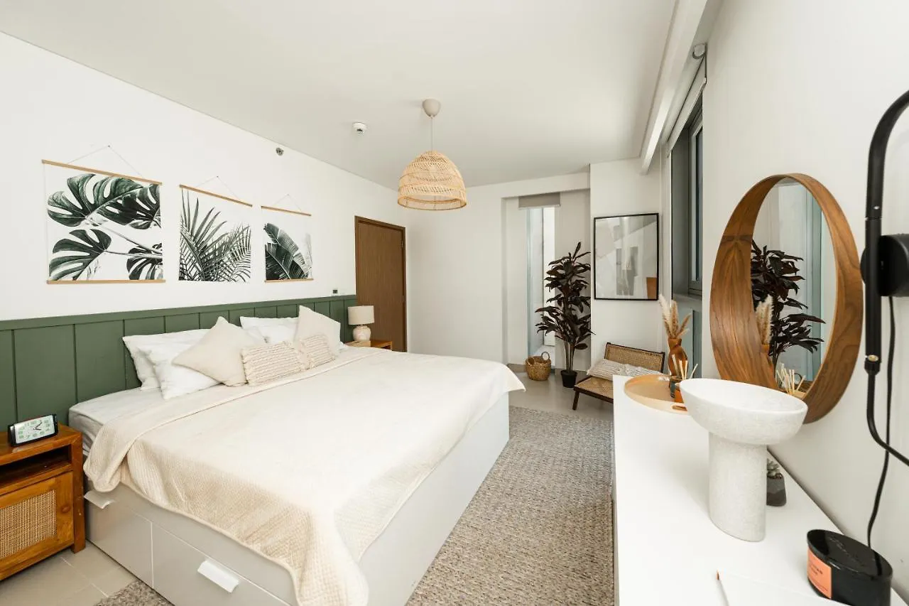 Family Apt - Huge Terrace & Playground Access Apartment Dubai